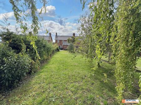 3 bedroom End of terrace house for sale in Fen Road, Dowsby, PE10