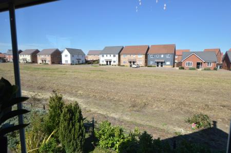 3 bedroom Semi-detached house for sale in Windsor Court, Bourne, PE10