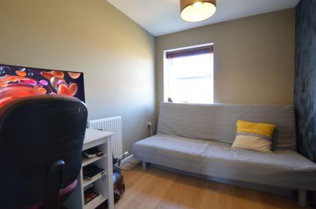 3 bedroom Semi-detached house for sale in Windsor Court, Bourne, PE10