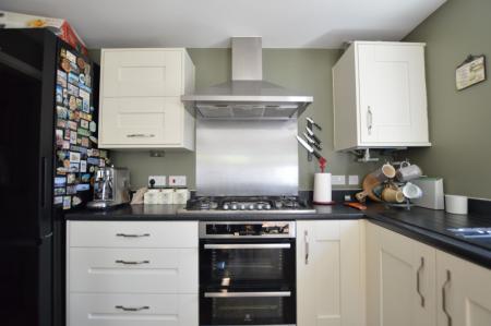 3 bedroom Semi-detached house for sale in Windsor Court, Bourne, PE10