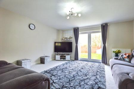 3 bedroom End of terrace house for sale in Sandown Drive, Bourne, PE10