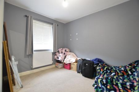 3 bedroom End of terrace house for sale in Sandown Drive, Bourne, PE10