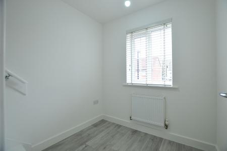 3 bedroom End of terrace house for sale in Sandown Drive, Bourne, PE10