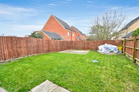 3 bedroom End of terrace house for sale in Sandown Drive, Bourne, PE10