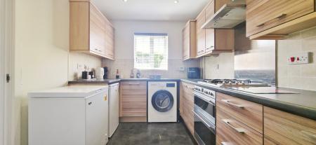 3 bedroom End of terrace house for sale in Sandown Drive, Bourne, PE10