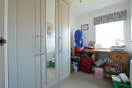 3 bedroom Semi-detached house for sale in Southwell Way, Bourne, PE10