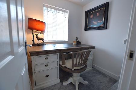 3 bedroom Semi-detached house for sale in Aintree Way, Bourne, PE10