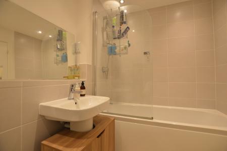 2 bedroom Semi-detached house for sale in Massingham Place, Bourne, PE10