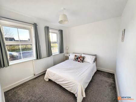 2 bedroom Flat for sale in Sandown Drive, Bourne, PE10