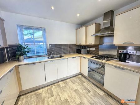 2 bedroom Flat for sale in Sandown Drive, Bourne, PE10