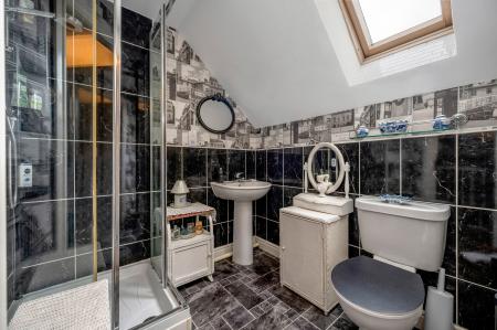 2 bedroom Semi-detached house for sale in Stroud Close, Bourne, PE10