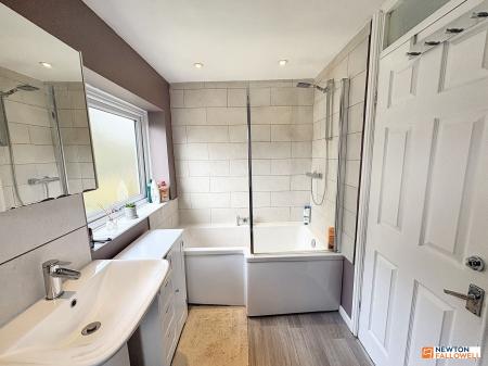 3 bedroom Semi-detached house for sale in Dovecote Estate, Rippingale, PE10