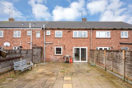 3 bedroom Terraced House for sale in Edinburgh Crescent, Bourne, PE10