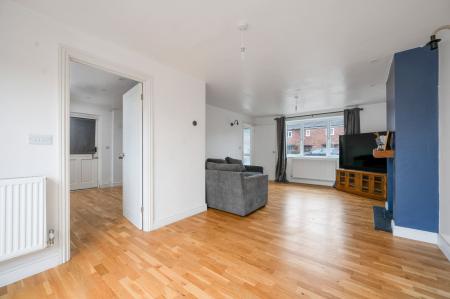 3 bedroom Terraced House for sale in Edinburgh Crescent, Bourne, PE10