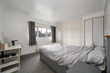 3 bedroom Terraced House for sale in Edinburgh Crescent, Bourne, PE10