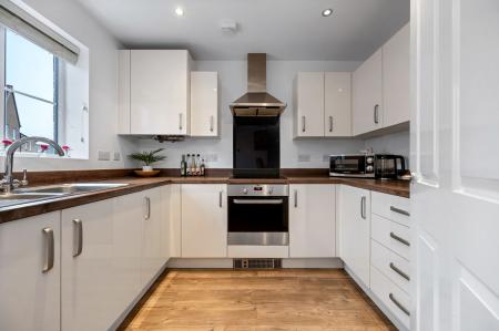 2 bedroom Semi-detached house for sale in York Road, Bourne, PE10