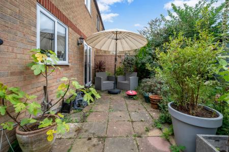 3 bedroom Semi-detached house for sale in Beck Way, Thurlby, PE10