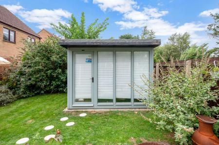 3 bedroom Semi-detached house for sale in Beck Way, Thurlby, PE10