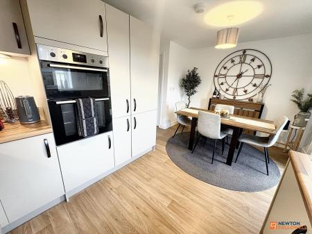 3 bedroom Semi-detached house for sale in Spa Chase, Bourne, PE10