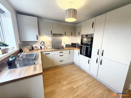 3 bedroom Semi-detached house for sale in Spa Chase, Bourne, PE10