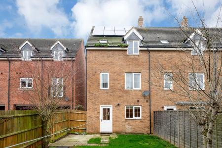 3 bedroom Terraced House for sale in The Gables, Bourne, PE10