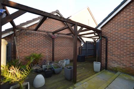 4 bedroom Semi-detached house for sale in Musselburgh Way, Bourne, PE10