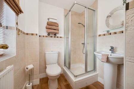 3 bedroom Terraced House for sale in Rosemary Gardens, Bourne, PE10