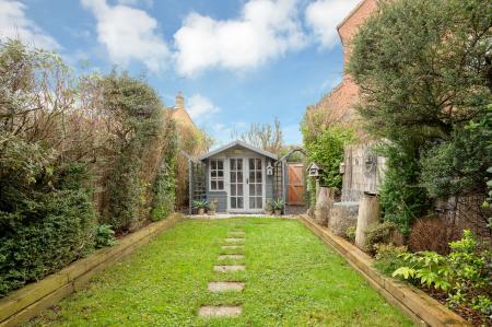 3 bedroom Terraced House for sale in Rosemary Gardens, Bourne, PE10