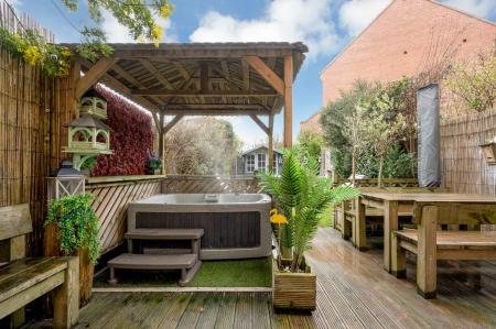 3 bedroom Terraced House for sale in Rosemary Gardens, Bourne, PE10