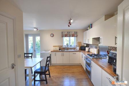 4 bedroom Detached house for sale in Newbury Crescent, Bourne, PE10