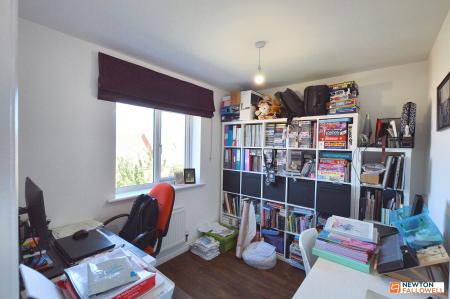 4 bedroom Detached house for sale in Newbury Crescent, Bourne, PE10