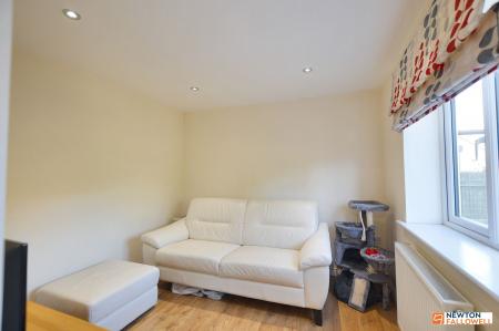 4 bedroom Detached house for sale in Newbury Crescent, Bourne, PE10