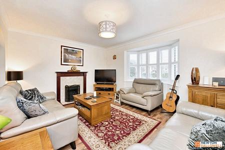 4 bedroom Detached house for sale in Viking Way, Thurlby, PE10