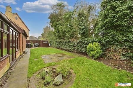 4 bedroom Detached house for sale in Viking Way, Thurlby, PE10