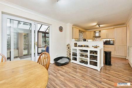 4 bedroom Detached house for sale in Viking Way, Thurlby, PE10