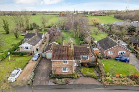 4 bedroom Detached house for sale in West Road, Pointon, NG34