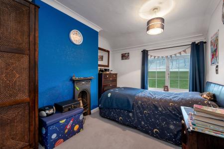 4 bedroom Detached house for sale in West Road, Pointon, NG34