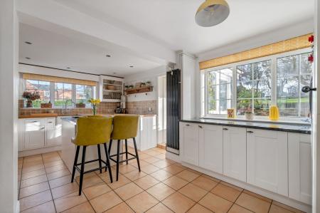 4 bedroom Detached house for sale in West Road, Pointon, NG34