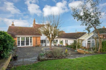 4 bedroom Detached house for sale in West Road, Pointon, NG34