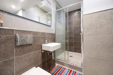 5 bedroom Detached house for sale in High Street, Thurlby, PE10