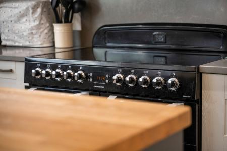 5 bedroom Detached house for sale in High Street, Thurlby, PE10