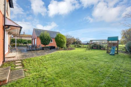 5 bedroom Detached house for sale in High Street, Thurlby, PE10