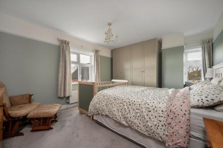 5 bedroom Detached house for sale in High Street, Thurlby, PE10