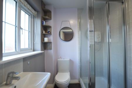 3 bedroom Semi-detached house for sale in Uttoxeter Close, Bourne, PE10