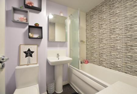 3 bedroom Semi-detached house for sale in Uttoxeter Close, Bourne, PE10