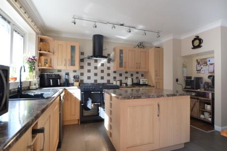 3 bedroom Detached bungalow for sale in High Street, Rippingale, PE10
