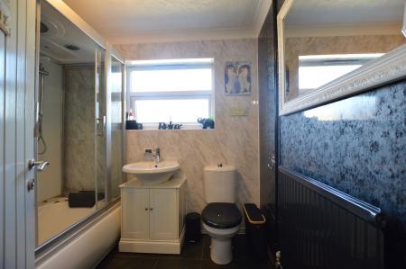 3 bedroom Detached bungalow for sale in High Street, Rippingale, PE10