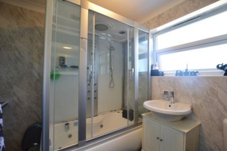 3 bedroom Detached bungalow for sale in High Street, Rippingale, PE10