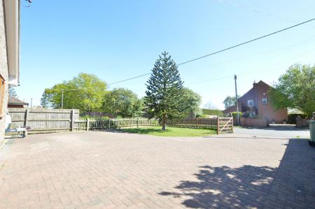 3 bedroom Detached bungalow for sale in High Street, Rippingale, PE10