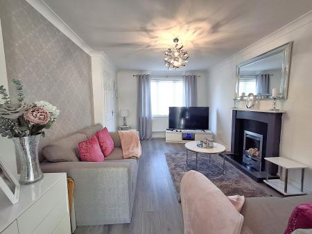 3 bedroom Semi-detached house for sale in Rochester Court, Bourne, PE10